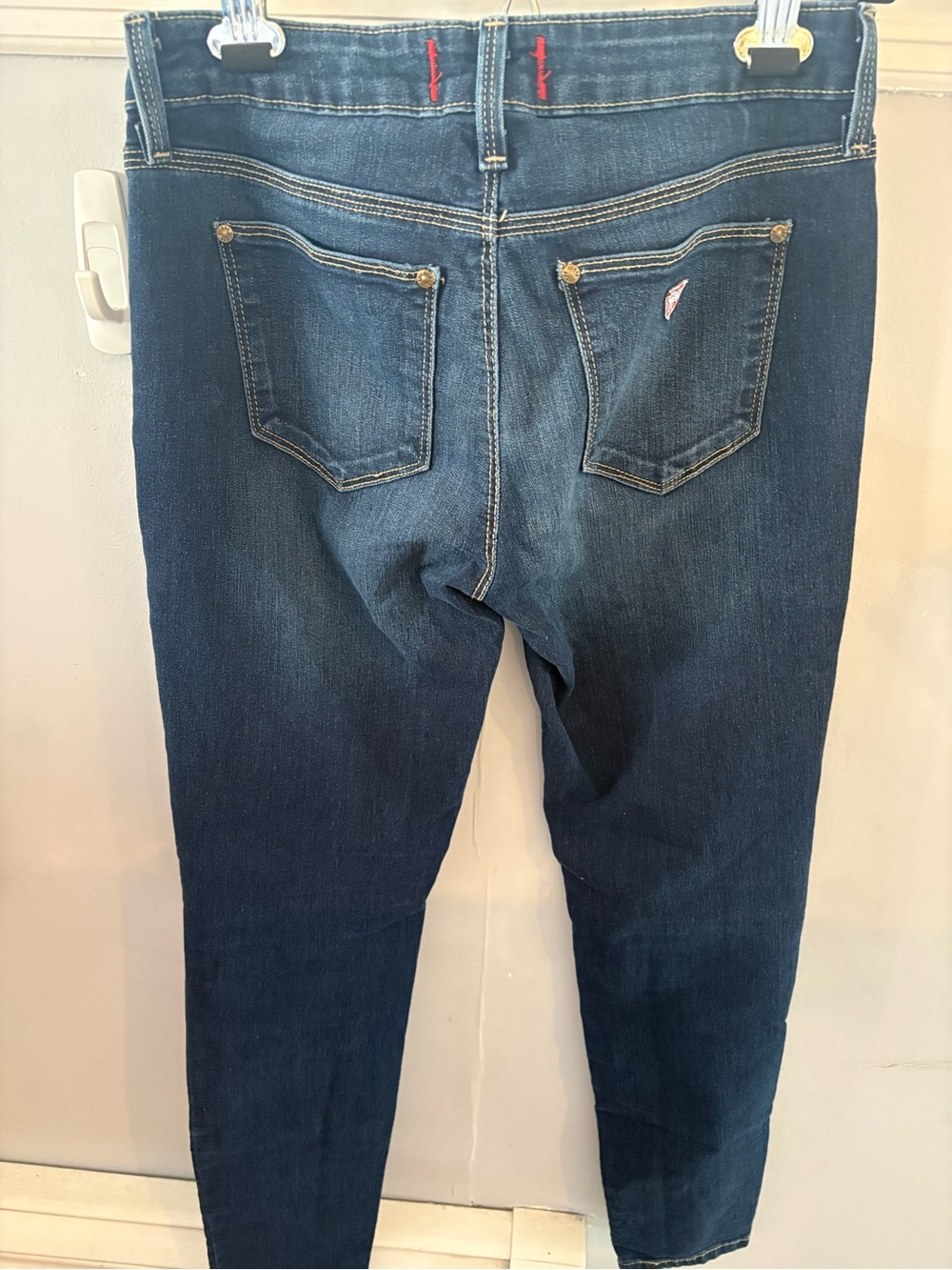 GUESS Women's Medium Wash Skinny Jeans - Blue - Picture 3 of 5
